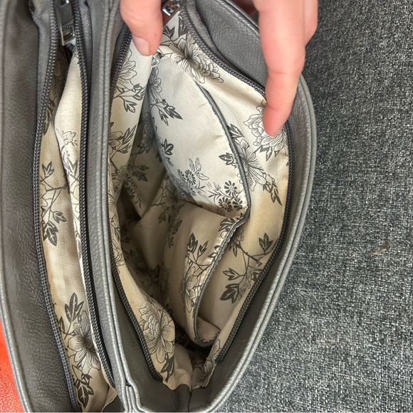 Vegan leather backpack, like new - Picture 9 of 16